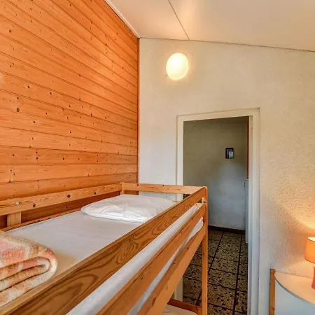 Gite Le Chene Vert In A Holiday Park With Pool Saint-Savinien