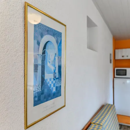 Gite Le Chene Vert In A Holiday Park With Pool Tatil Evi Saint-Savinien