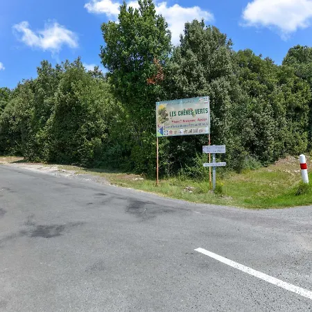 Gite Le Chene Vert In A Holiday Park With Pool Tatil Evi