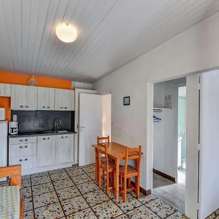 Tatil Evi Gite Le Chene Vert In A Holiday Park With Pool